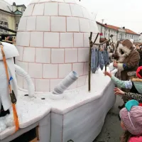 Za sedmo goro na&scaron;li vrata na pustno povorko (foto)
