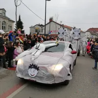 Za sedmo goro na&scaron;li vrata na pustno povorko (foto)