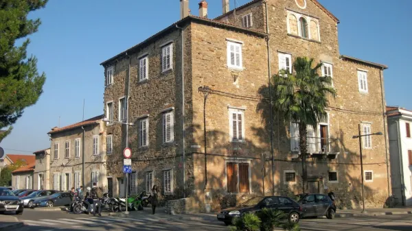 Palača de Belli danes