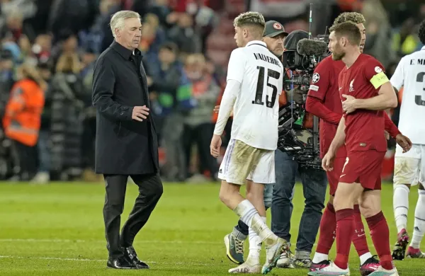 Carlo Ancelotti (levo) je popeljal Real do visoke zmage v Liverpoolu. 