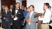 Festival Malvazija, žlahtni okus Mediterana pred 15 leti v Izoli (z 
leve): takrat novopečena predsednica Društva vinarjev slovenske 
Istre Ingrid Mahnič, somelje Igor Jakomin, vinar Miran Korenika in 
takratni izolski župan dr. Tomislav Klokočovnik