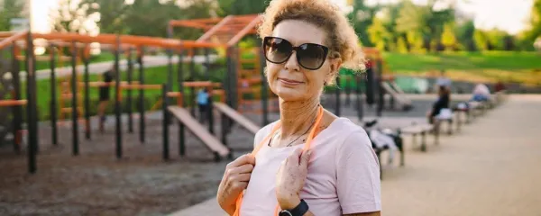 Čeprav pacienti pogosto težko najdejo čas za telesno aktivnost, 
zlati med zdravljenjem, šteje prav vsako gibanje.