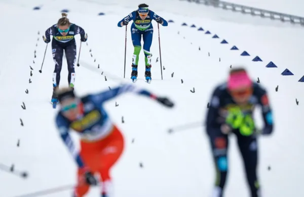 Slovenki sta predvsem po zaslugi dobre druge polovice preizkušnje prišli v deseterico in tam tudi ostali. Na koncu sta za 
zmagovalkama zaostali 1:01,4 minute, tesno za sedmouvrščeno 
Češko.
