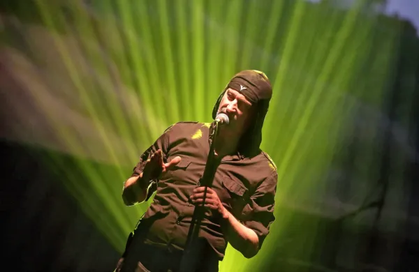 Koncert skupine Laibach v  Kijevu, ki je bil napovedan za 31. marca, 
je odpovedan. 