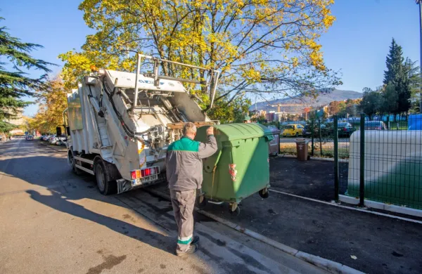 Po ogrevanju in vodarini bodo v prihodnjih mesecih  na mizi tudi 
nove cene smetarine. Iluzorno je pričakovati, da podražitve ne 
bo. 