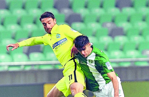 Edina tekma, ki jo je Albert Riera odigral v dresu Kopra, je bila proti 
moštvu, ki ga vodi danes - Olimpiji.