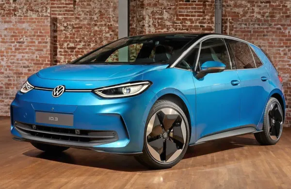 Več kot 4 metre dolg električni kompaktnež je bil deležen prenove 
oziroma nadgradenj na številnih sklopih, zato pri Volkswagnu 
pravijo, da je to kar druga generacija.