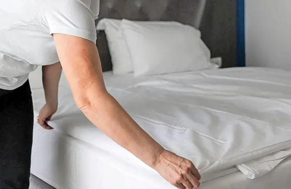 V portoroškem hotelu Boutique  in v drugih dveh Eurotasovih hotelih  v 
Istri kombinirajo lastne sobarice in zunanjega izvajalca. 

     