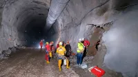 Vhod v jamo 17 bo ostal zaprt z vrati, tudi ko bo po drugem tiru stekel železniški promet. 