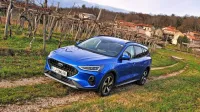 Ford Focus je eden tistih avtomobilov, ki je bil nekoč najbolj 
prodajan avto v Fordovi paleti, zdaj pa se počasi poslavlja. Eden 
zadnjih, ki smo ga preskusili, je karavan v malce bolj trpežni active 
x maniri.