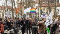 Feministično obarvani shod ob dnevu žena je RTVS prenašala na 
spletnem portalu MMC.