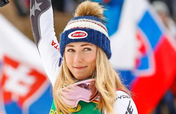 Ameriška alpska smučarka Mikaela Shiffrin je v švedskem Areju 
izenačila rekord Šveda Ingemarja Stenmarka po številu zmag v 
svetovnem pokalu. 