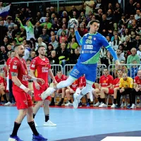 Slovenski rokometa&scaron;i v Bonifiki ugnali Črnogorce (foto)