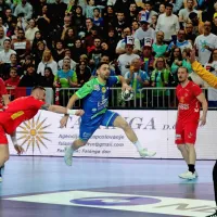 Slovenski rokometa&scaron;i v Bonifiki ugnali Črnogorce (foto)