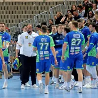 Slovenski rokometa&scaron;i v Bonifiki ugnali Črnogorce (foto)