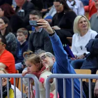 Slovenski rokometa&scaron;i v Bonifiki ugnali Črnogorce (foto)