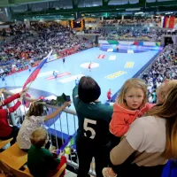 Slovenski rokometa&scaron;i v Bonifiki ugnali Črnogorce (foto)