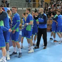 Slovenski rokometa&scaron;i v Bonifiki ugnali Črnogorce (foto)