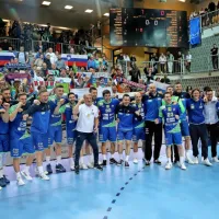 Slovenski rokometa&scaron;i v Bonifiki ugnali Črnogorce (foto)