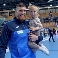 Slovenski rokometa&scaron;i v Bonifiki ugnali Črnogorce (foto)