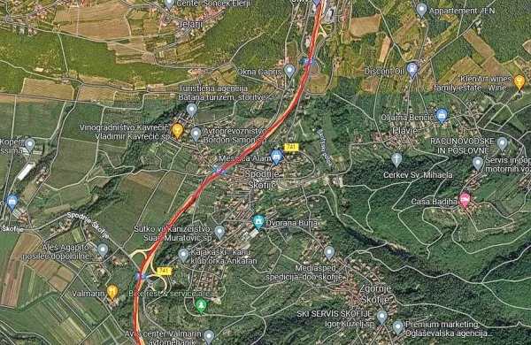 Uporaba odseka istrske hitre ceste med mejo z Italijo in priključkom Sermin (Dekani) bo od 20. marca do predvidoma 30. 
junija 2023 omogočena tudi brez uporabe e-vinjete. 
