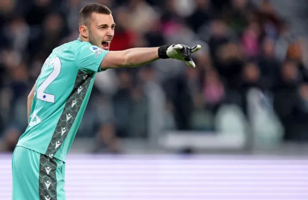 Martin Turk je v dresu Sampdorie v serie A debitiral  v nedeljo 
zvečer  proti Juventusu.