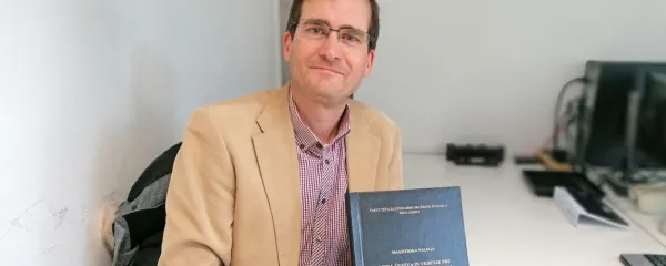 Simon Cigoj je v magistrski nalogi raziskal, kakšne stiske doživljajo svojci, ki skrbijo za ljudi z demenco.