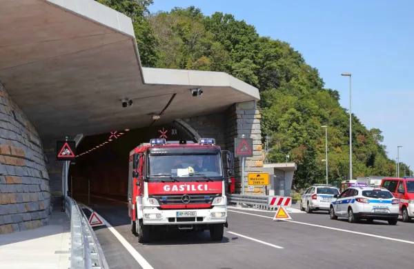 Zaradi  vaje  bodo  predor  Markovec  v noči na nedeljo   zaprli. 