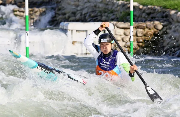 Alja Kozorog je v Tacnu dobila prvo tekmo sezone, kar je dobra 
napoved tudi za mednarodni slalom v Solkanu. 