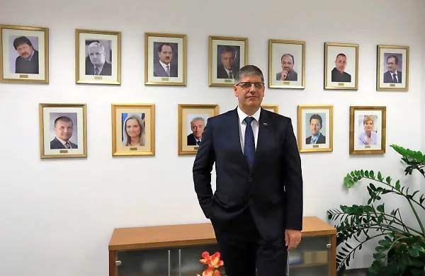 Boštjan Poklukar je prepričan, da policijo lahko vodi tudi nekdo, ki 
ni bil nikoli policist. 