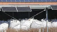 2300 ton nezakonito odloženih odpadkov je še  v kompleksu 
Martex. Ministrstvo zahteva, naj jih stečajni upravitelj odstrani do 
konca junija, ta je zoper odločbo sprožil upravni spor. Obenem pa 
išče načine, kako se odpadkov zakonito rešiti. 