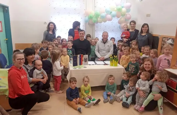 Po prenovi in razširitvi stavbe bo 52 otrok končno združenih pod 
skupno streho. 