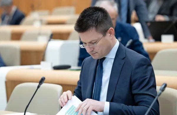 Državni sekretar Tilen Božič je odstopil.