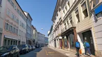 V nekaterih goriških nepremičninskih agencijah je med kupci 
stanovanj že tretjina oseb iz Slovenije. 