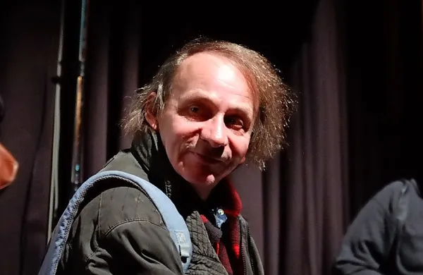 Nizozemsko sodišče je v torek zavrnilo predlog francoskega 
literata Michela Houellebecqa, da prepove spolno eksplicitni film, 
v katerem nastopa.