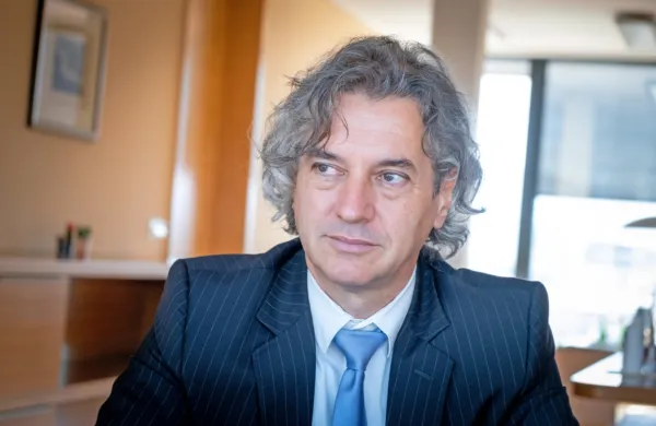 Robert Golob