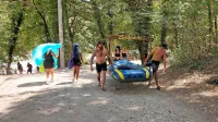 Čez dan  bo, tako kot lani,  dostop do sotočja Tolminke in Soče prost za vse. 
