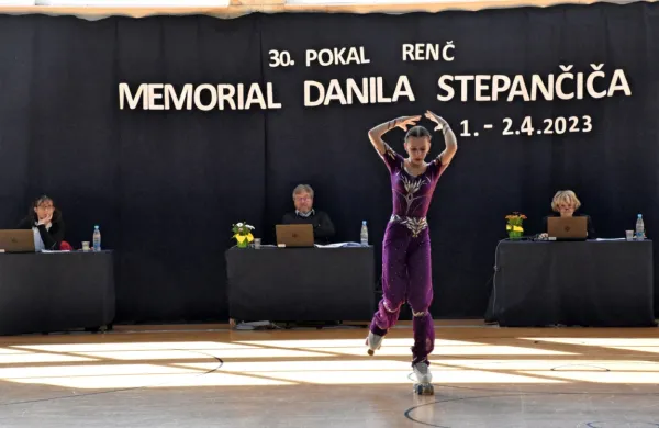 Na memorialu je nastopilo 127 kotalkarjev in kotalkaric.