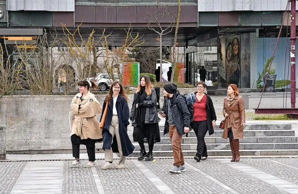 V Inštitutu 8. marec po odločitvi skupščine Zavoda za zdravstveno 
zavarovanje Slovenije (ZZZS) pričakujejo tudi posluh vlade glede 
kritja postopkov, povezanih z reproduktivnimi pravicami. 