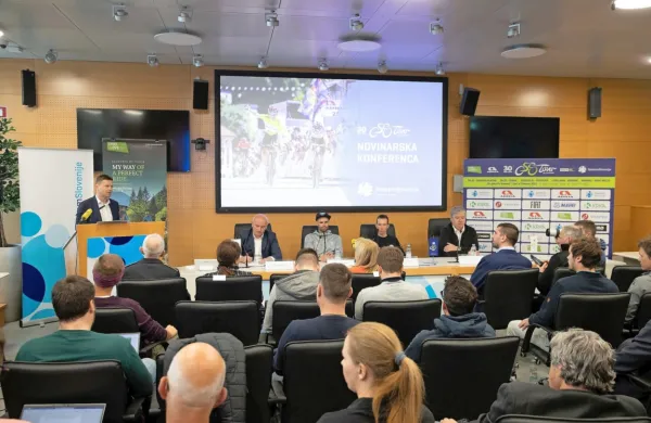 Z včerajšnje predstavitve dirke po Sloveniji v Ljubljani