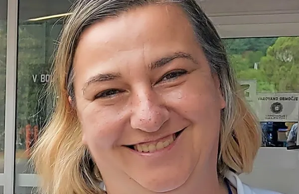 Svet zavoda šempetrske bolnišnice je na današnji seji potrdil 
štiriletni mandat strokovni direktorici Jasni Humar, ki je od julija 
lani že vršilka dolžnosti.