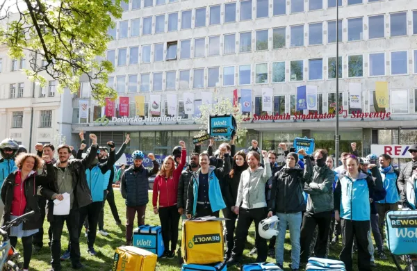 Pod okriljem sindikata Mladi plus je v Sloveniji zaživel sindikat 
dostavljalcev. 