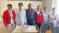 Valentinčičevo “stotko” so v Centru za transfuzijsko dejavnost Nova  Gorica   obeležili tudi s  torto,  za katero 
so poskrbeli v tolminskem združenju Rdečega križa. 