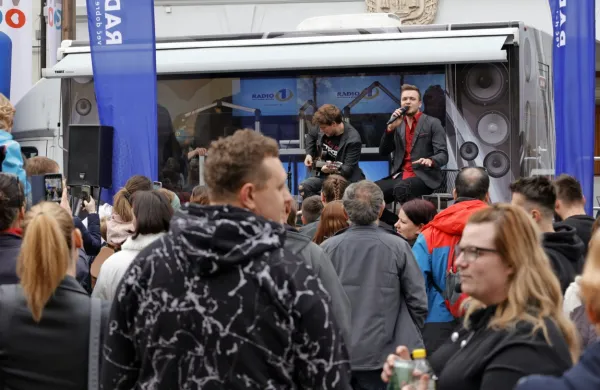Na drugem ogrevalnem žuru pred največjim žurom poletja 
festivalom Laško Pivo in cvetje, ki bo od 14. do 16. julija, je 
nastopili priljubljeni pevec Luka Basi, ki ga bomo lahko videli tudi 
v Laškem.