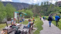 Učna pot z urbano opremo in tablami z opisom ribjega življa 
privablja vse več sprehajalcev, kmalu bodo ob njej odprli bife. 