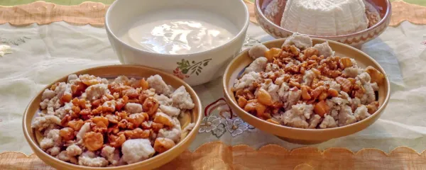 Ajdovi žganci, kislo mleko in skuta