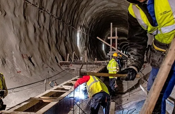 V 2TDK se pri delih v predorih sklicujejo na to, da so odvisna  
predvsem od geoloških razmer.