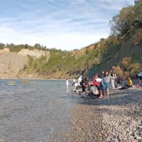V počastitev dneva Zemlje pa so čistili tudi del obale v Mesečevem 
zalivu.