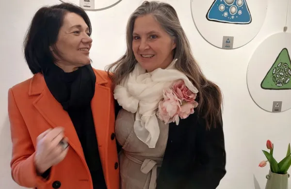 Nagovarjajoči znaki oblikovalke Jane Pečečnik