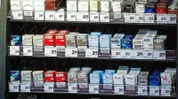 Po novem ceniku Tobačne Ljubljana se je cena za škatlico cigaret 
večinoma zvišala za 20 centov, 30-gramskega zavojčka drobno 
rezanega tobaka za kajenje pa za 30 do 40 centov.

